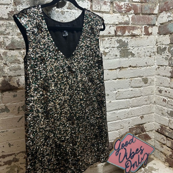 French Connection size 2 sequin sleeveless mod dress. - Picture 1 of 8